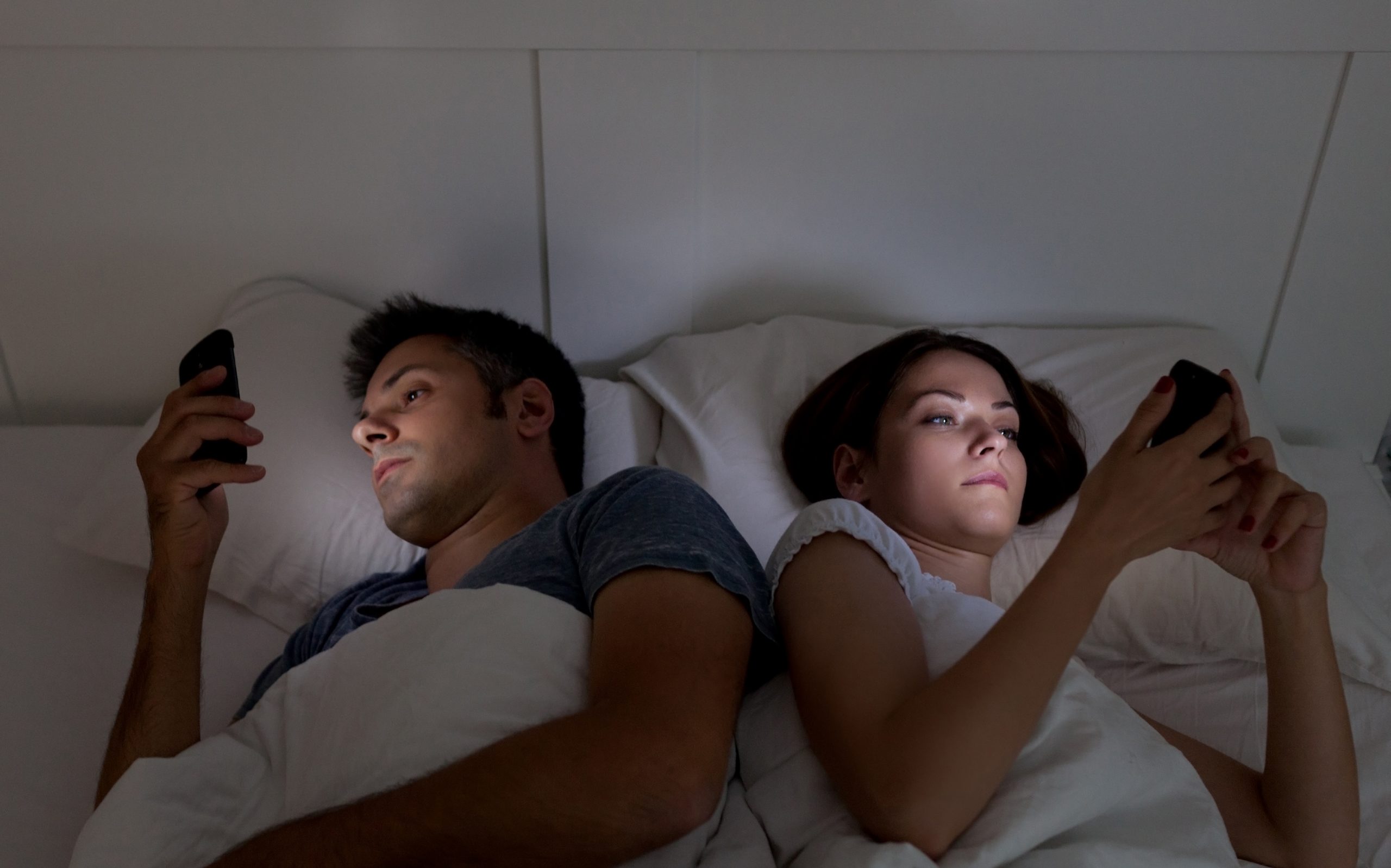 Couple - Mobile Phone Addiction